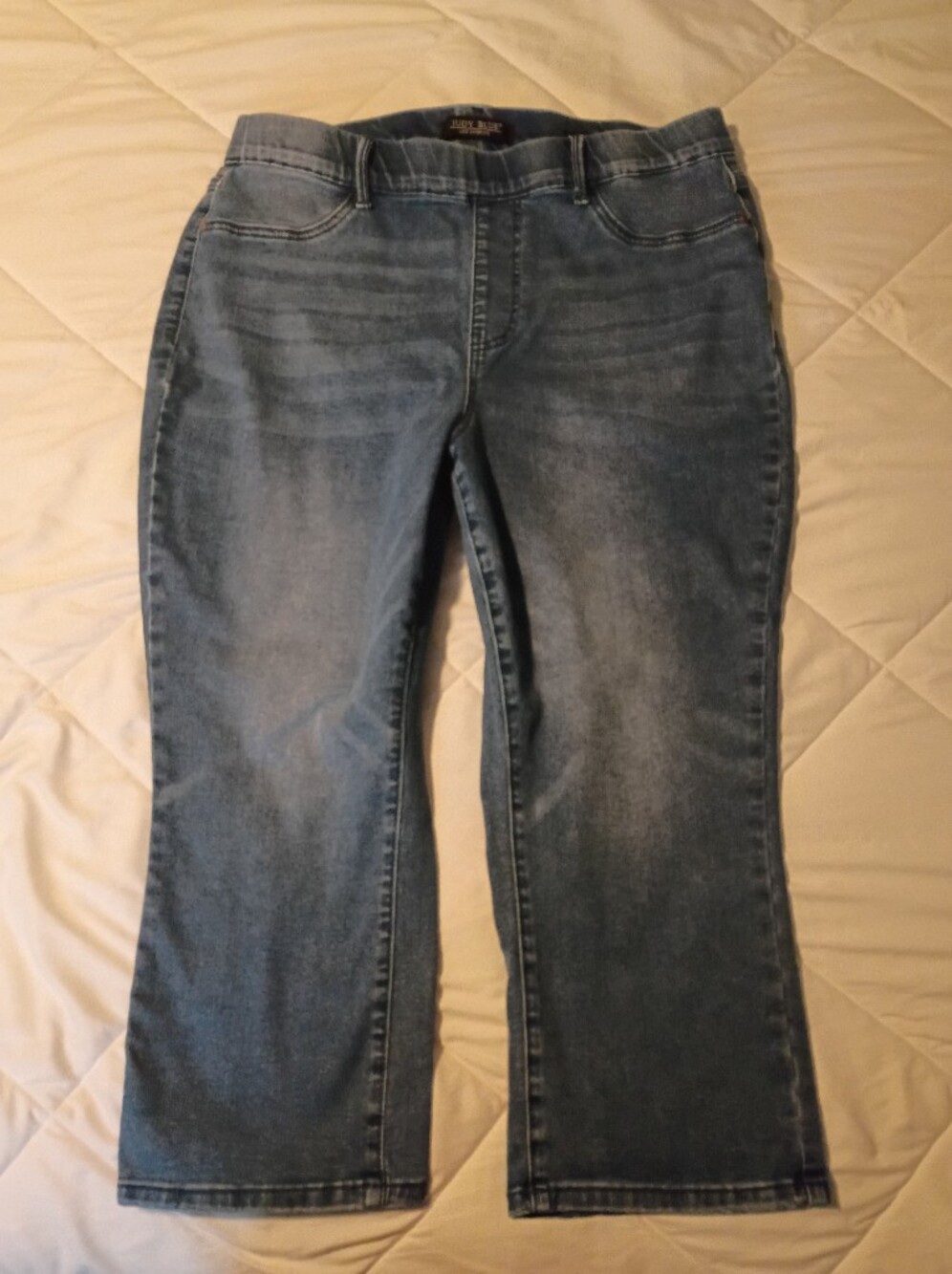 Judy Blue Light Blue Skinny Fit Capri Jeans Sz. 16 Women's Plus Size 16w